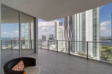 851 NE 1st Avenue Miami FL 33132