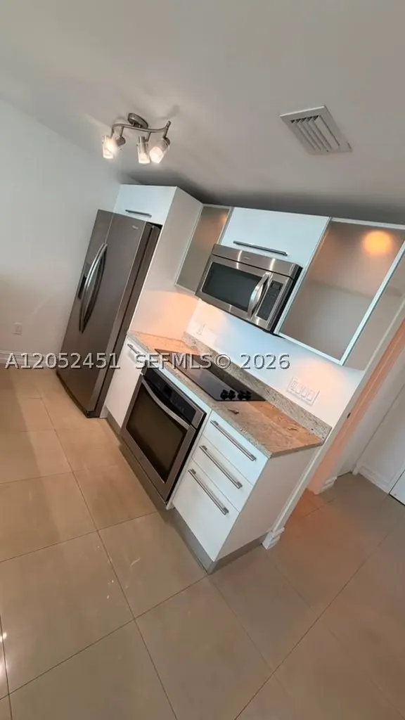 185 SW 7th Street Miami FL 33130