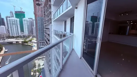 185 SW 7th Street Miami FL 33130