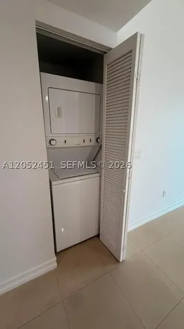 185 SW 7th Street Miami FL 33130