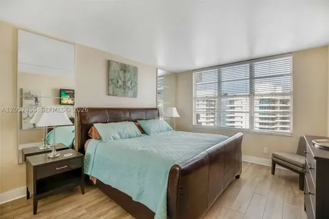 5600 Collins Avenue Miami Beach FL 33140