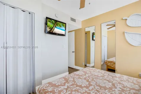 5600 Collins Avenue Miami Beach FL 33140