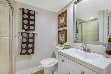 5600 Collins Avenue Miami Beach FL 33140