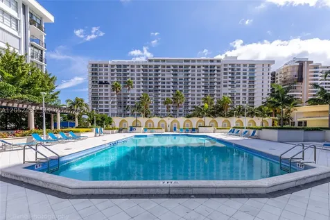 5600 Collins Avenue Miami Beach FL 33140