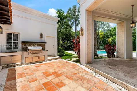6201 Chapman Field Drive Pinecrest FL 33156