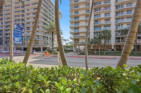 8888 Collins Avenue Surfside FL 33154