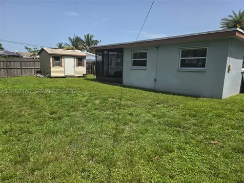 8035 NW 185th Street Hialeah FL 33015
