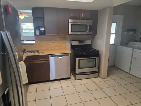 8035 NW 185th Street Hialeah FL 33015