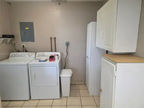 8035 NW 185th Street Hialeah FL 33015