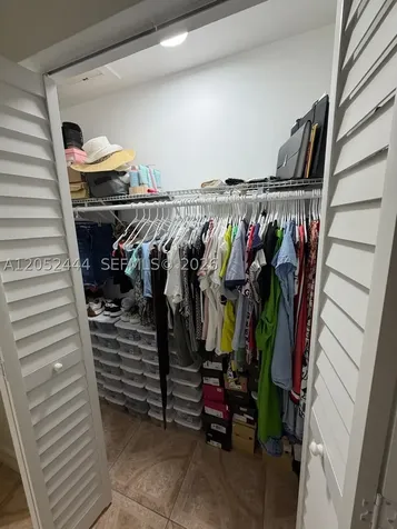 2760 W 63rd Place Hialeah FL 33016