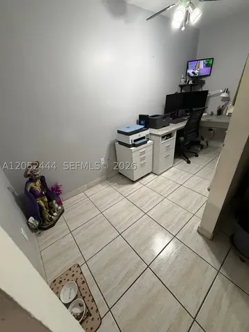 2760 W 63rd Place Hialeah FL 33016