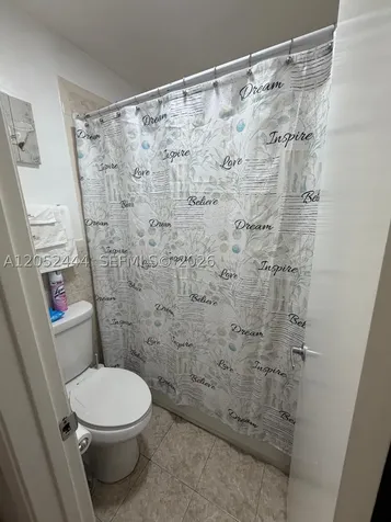 2760 W 63rd Place Hialeah FL 33016
