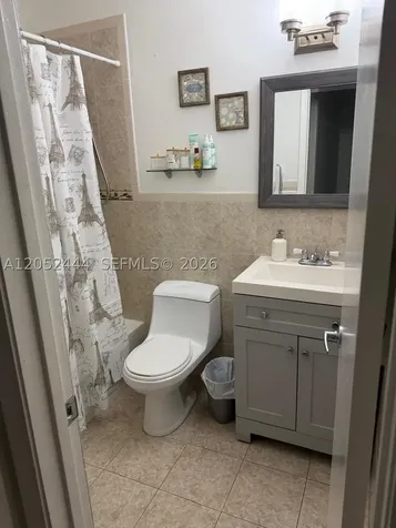 2760 W 63rd Place Hialeah FL 33016