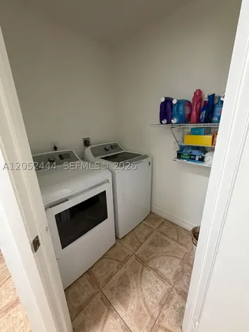 2760 W 63rd Place Hialeah FL 33016