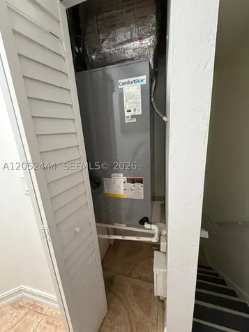 2760 W 63rd Place Hialeah FL 33016