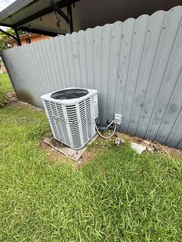 2760 W 63rd Place Hialeah FL 33016