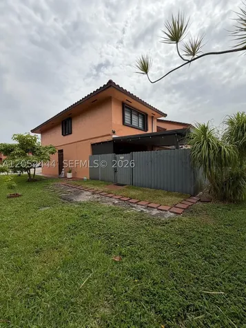 2760 W 63rd Place Hialeah FL 33016