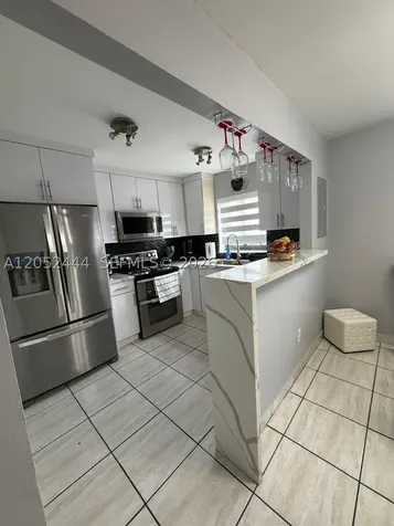 2760 W 63rd Place Hialeah FL 33016
