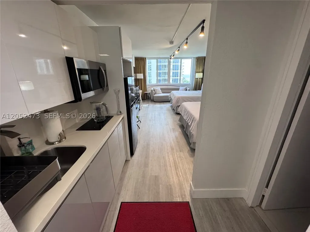 19201 Collins Avenue Sunny Isles Beach FL 33160