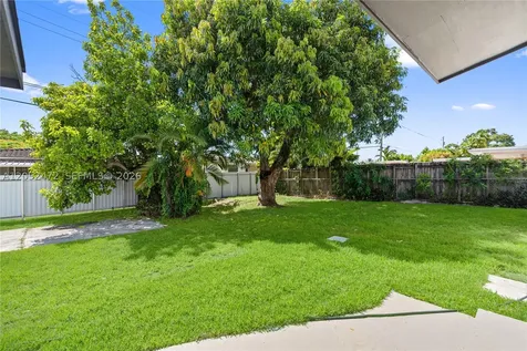 1001 SW 72nd Court Miami FL 33144