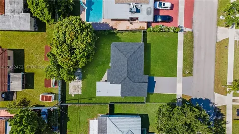 1001 SW 72nd Court Miami FL 33144