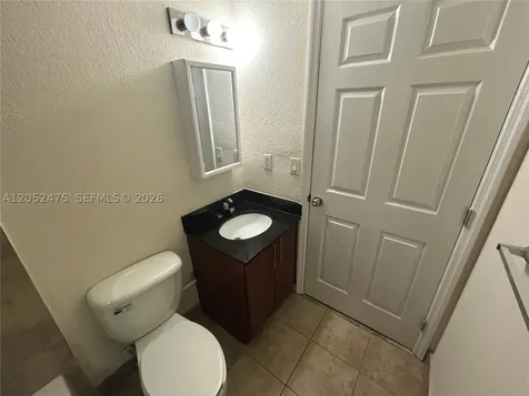 2880 Pine Tree Drive Miami Beach FL 33140