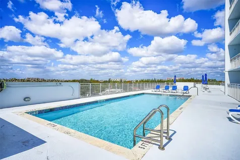 60 NW 37th Avenue Miami FL 33125