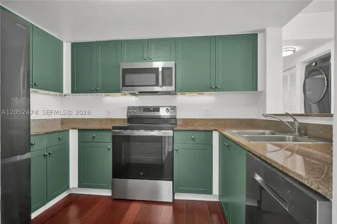 60 NW 37th Avenue Miami FL 33125