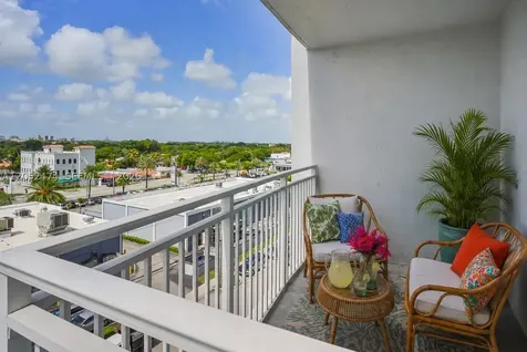 60 NW 37th Avenue Miami FL 33125