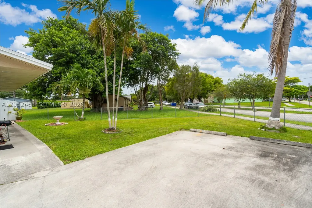 5829 Taylor Street Hollywood FL 33021