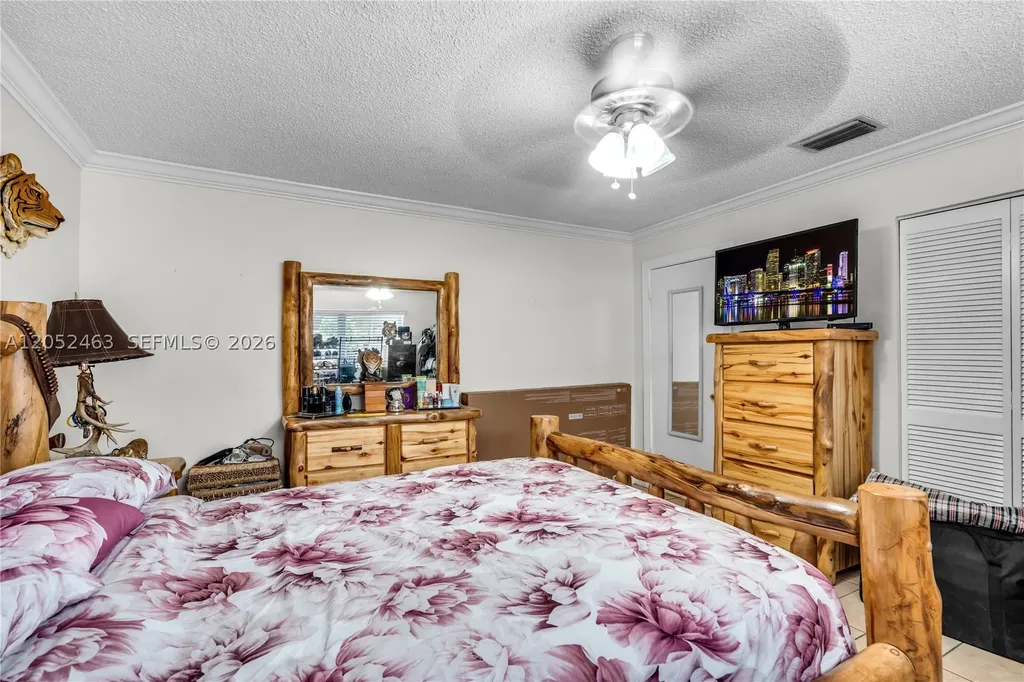 5829 Taylor Street Hollywood FL 33021