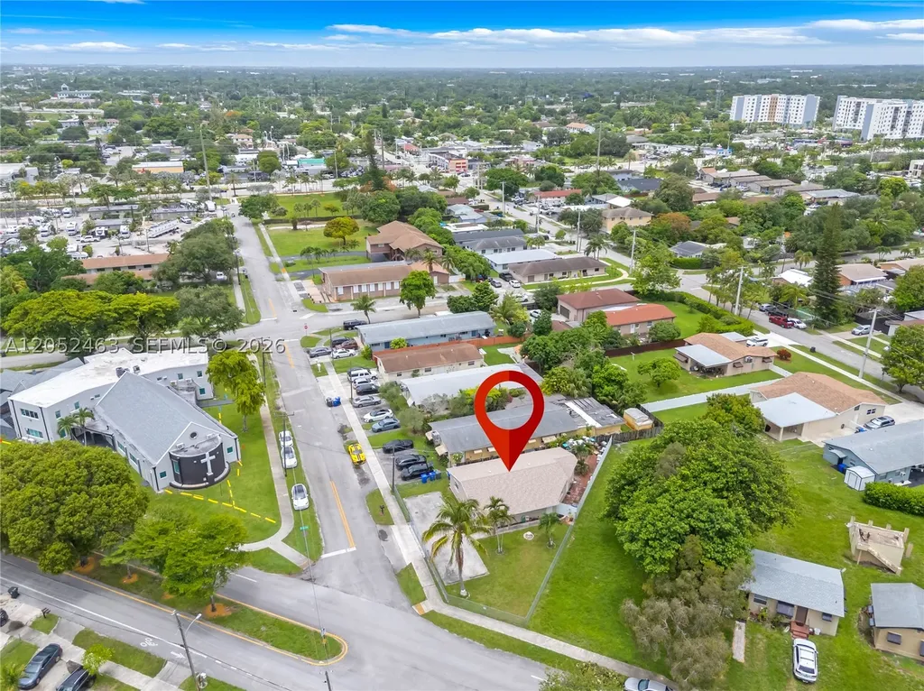 5829 Taylor Street Hollywood FL 33021