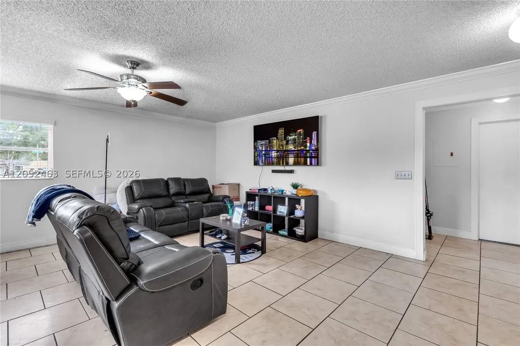 5829 Taylor Street Hollywood FL 33021