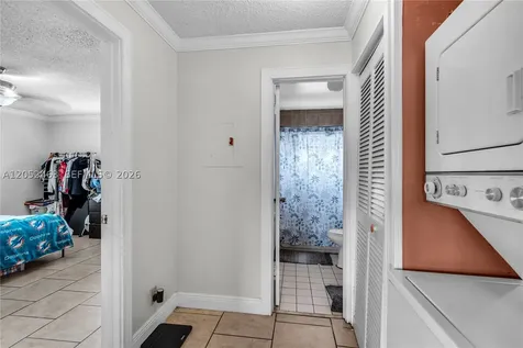 5829 Taylor Street Hollywood FL 33021