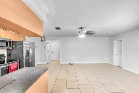 5829 Taylor Street Hollywood FL 33021
