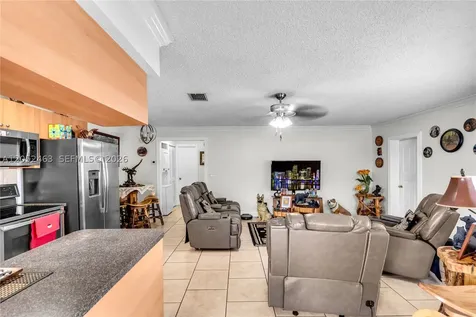 5829 Taylor Street Hollywood FL 33021