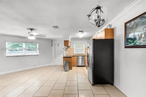5829 Taylor Street Hollywood FL 33021