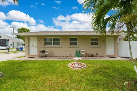5829 Taylor Street Hollywood FL 33021