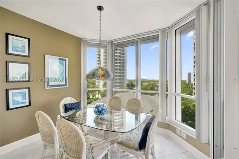 21150 Point Place Aventura FL 33180