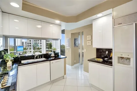 21150 Point Place Aventura FL 33180