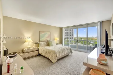 21150 Point Place Aventura FL 33180