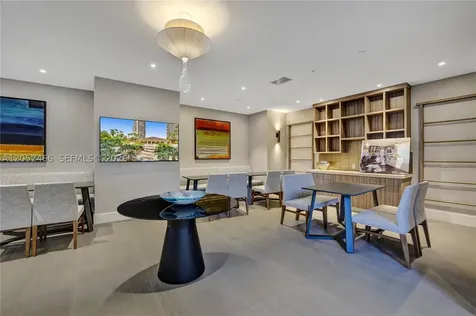 21150 Point Place Aventura FL 33180