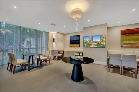 21150 Point Place Aventura FL 33180