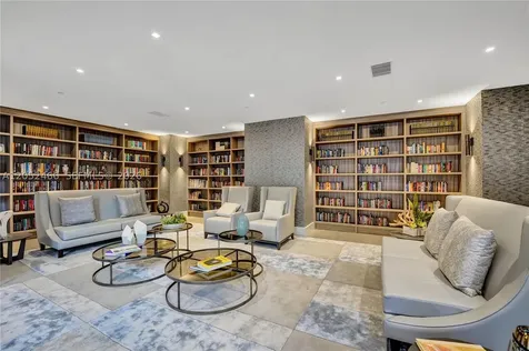 21150 Point Place Aventura FL 33180