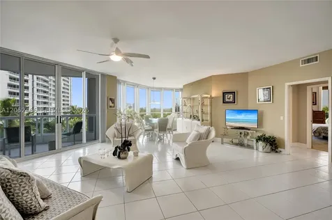 21150 Point Place Aventura FL 33180