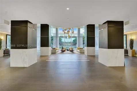 21150 Point Place Aventura FL 33180