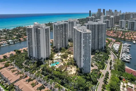 21150 Point Place Aventura FL 33180