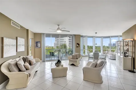 21150 Point Place Aventura FL 33180