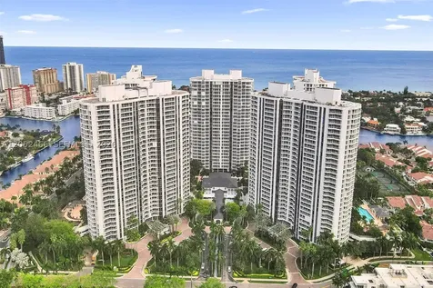 21150 Point Place Aventura FL 33180