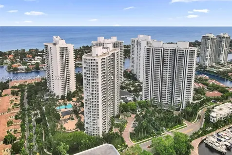 21150 Point Place Aventura FL 33180